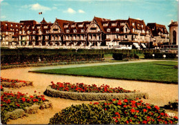 30-3-2024 (4 Y 29) France - Deauville Hotel Normadie Et Jsrdin Du Casino - Hotels & Gaststätten