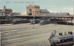 GARE D OMAHA - ETATS UNIS - JOLIE VUE DE LOCOMOTIVES - A VOIR - Stazioni Con Treni