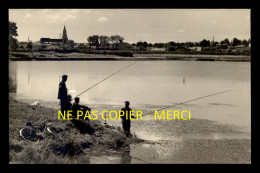 PECHE - PECHE A LA LIGNE EN RIVIERE - CARTE PHOTO ORIGINALE - Pesca