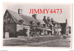 BROADWAY En 1955 - ELIZABETHAN COTTAGES ( Worcestershire England ) N° H. 7367 - Valentine & Sons LTD Dundee - Evesham