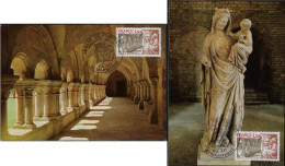 France 1977 Y&T 1938 Sur 2 Cartes Maxima. Abbaye Cistercienne De Fontenay. Cloître Et Statue De La Vierge. Marmagne - Abbeys & Monasteries