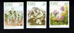 1997022350 1988  SCOTT 720 722 (XX) POSTFRIS  MINT NEVER HINGED - FLOWERS - CONSERVATION OF FLORA - Nuovi