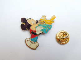 Beau Pin's, Disney , Mickey , Oiseau , Jumelles , Verso Quadrillé - Disney