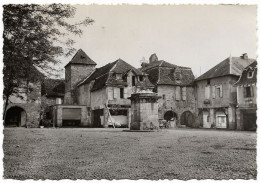 BRETENOUX - La Place Et Les Porches - Bretenoux