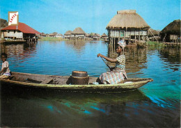 Bénin - En Route Pour Ganvie - Femme - Habitations Sur L'eau - CPM - Voir Scans Recto-Verso - Benin