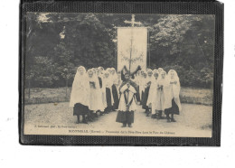 51- MONTMIRAIL- Une Vue Animée Des " COMMUNIANTES " A La PROCESSION De La " FETE-DIEU "dans Le Parc Du Chateau - Montmirail