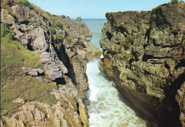 1 AK Neuseeland / New Zealand * Corridor To The Chimney Pot, Punakaiki Pancake Rocks * - New Zealand