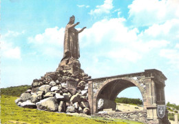 63 - Volvic - La Vierge De Volvic - Volvic