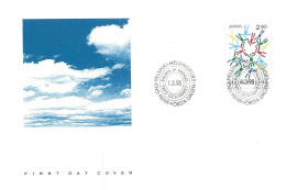 Finland   1995   Europe: Peace And Freedom, Parachutist During Formation Jump (stylised)  Mi 1295  FDC - Brieven En Documenten