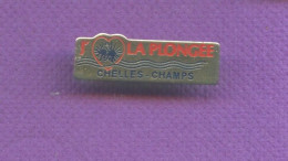 Rare Pins Plongee Chelles Champs Seine Et Marne Q575 - Tauchen