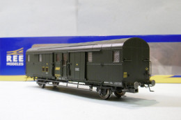 REE - Fourgon OCEM 32 Sud-Ouest SNCF Sans Feux ép. IV Réf. VB-334 Neuf NBO HO 1/87 - Passagierwagen