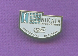 Rare Pins Informatique Nikaia Petit Logo Hippocampe Q590 - Informatique