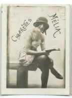 CIGARETTES MELIA - Anonyme , Assise Banc , Chapeau Melon , Livre - Dos Vierge - Melia