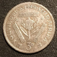 AFRIQUE DU SUD - 3 PENCE 1945 - Argent - Silver - George VI - KM 26 - ( South Africa ) - Sudáfrica