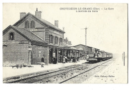 60  Crevecoeur Le Grand -  La Gare - L'arrivee D'un Train - Crevecoeur Le Grand