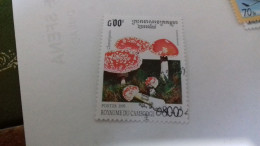 LR / TIMBRE ETAT DU CAMBODGE 1995 CHAMPIGNON - Cambodia