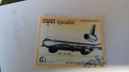 LR / TIMBRE ETAT DU CAMBODGE 1995 DC 10 30 AVION - Cambodia