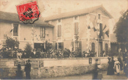 Mouthiers Sur Boëme * Carte Photo 1914 * Hôtel & Café De La Gare * Jour De Fête Au Village ? * Villageois - Andere & Zonder Classificatie