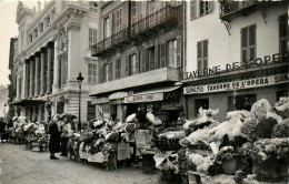 06* NICE  Le Marche Aux Fleurs  (CPSM  9x14cm)         RL36.0660 - Markets, Festivals