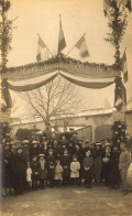 Le Cendre * Carte Photo * Fête Au Village , Arche Honneur à Nos Glorieux Combattants ! * Enfants Villageois - Autres & Non Classés