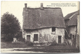 NESLES LA VALLEE - Maison De Chaume Place De L'Eglise - Nesles-la-Vallée