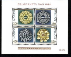 NORWEGEN BLOCK 21 POSTFRISCH(MINT) TAG DER BRIEFMARKE 1994 - TRACHTENSILBER - Blocks & Sheetlets