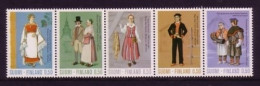 FINNLAND MI-NR. 710-714 POSTFRISCH(MINT) ZUSAMMENDRUCK UNGEFALTET TRACHTEN 1972 - Unused Stamps