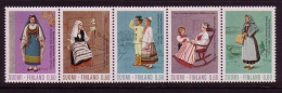 FINNLAND MI-NR. 733-737 POSTFRISCH(MINT) 5er Streifen Gefaltet - TRACHTEN 1973 - Unused Stamps