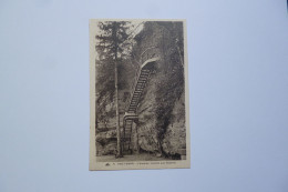 HAUT BARR  -   67  -  L'Escalier Montant Aux Rochers   -  Bas Rhin - Barr