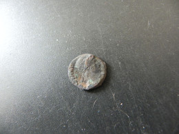 Ancient Roman Coin - To Be Identified - Otros & Sin Clasificación