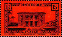 Martinique Poste N* Yv:138 Mi:131 Palais Du Gouvernement Ft De France (avec Charnière) - Neufs