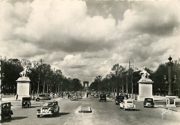 Automobiles - Paris - Avenue Des Champs-Élysées Et Arc De Triomphe De L'Etoile - CPSM Grand Format - Carte Neuve - Voir  - PKW