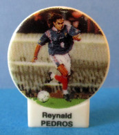 Fève Brillante Plate  - Raynald PEDROS -  Série Football  1998 - Frais Du Site Déduits - Sports
