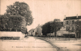 94 - MANDRES / PLACE D'ARMES ET RUE DE LA GARE - Mandres Les Roses