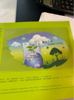 Hong Kong Stamp Pack Green Living Cycling Leaves Tree Map Global - Cartas & Documentos