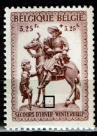 591  **  LV 9  Point Couleur Patte - 1931-1960