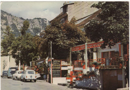 38 CORPS **Hôtel Des Voyageurs A.Baggio** Voitures Anciennes 4L, Fourgonnette ..... - Corps