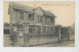 MAUREPAS - La Mairie Et Les Ecoles - Maurepas