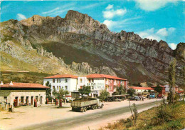 Automobiles - Pancorbo - Hosteria - Al Fondo La Sierra Y La Carretera - Camions - CPM - Voir Scans Recto-Verso - PKW