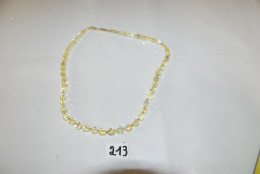 C213 Bijou - Collier De Perles Jaunâtres - Kettingen