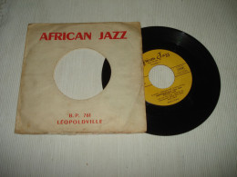 B14 / African Jazz Independance Cha Cha – African Jazz – AJ. 1 - Fr 19??  VG+/VG - Música Del Mundo