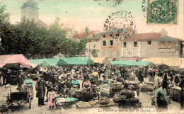 N52 - 38 - SAINT-MARCELLIN - Isère - La Place D'Armes Un Jour De Marché - Saint-Marcellin