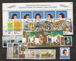 1977 MNH New Zealand Year Collection Postfris** - Full Years