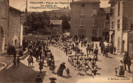 N53 - 38 - TULLINS - Isère - Place De L'Église - Le Défilé De L'Espérance Tullinoise - Tullins