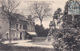 61 - La FERTE-MACE -  Square De La Gare - Monument Au Souvenir Français - La Ferte Mace