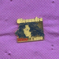 Rare Pins Fille Femme Pin Up Alexandra N140 - Pin-ups