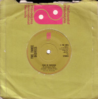 THE THREE DEGREES  - SG UK - YEAR OF DECISION + A WOMAN NEEDS A GOOD MAN - Soul - R&B