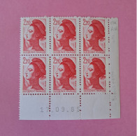 N°2376 Type Liberté 2.20 F. Rouge Tirage R.G.R. - 17.09.85 - Neuf ** Cote 2024 7€ Défauts Perforations - 1980-1989