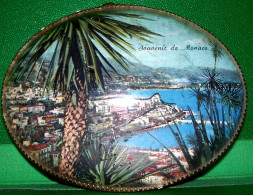 ANCIEN PETIT Cadre Verre Bombé , SOUVENIR DE  MONACO . Cerclage En Pomponne Avec Anneau. Dos En Carton. - Obj. 'Souvenir De'