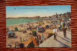 85 - LES SABLES D'OLONNE : Le Remblai Et La Plage - Sables D'Olonne